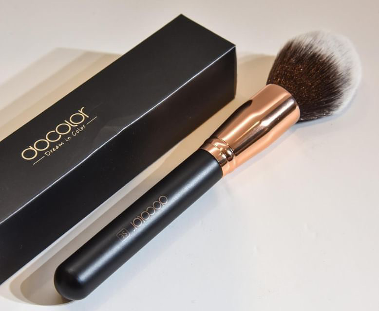 DU CARE Pointed Powder Brush