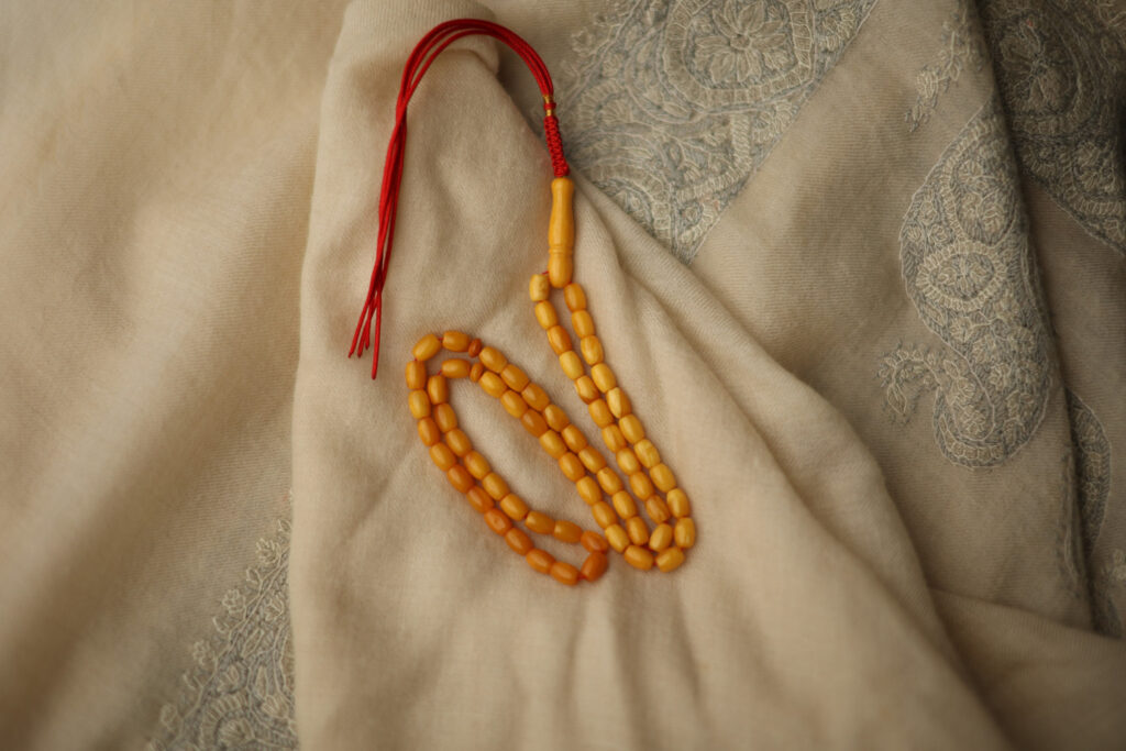 Natural amber misbah