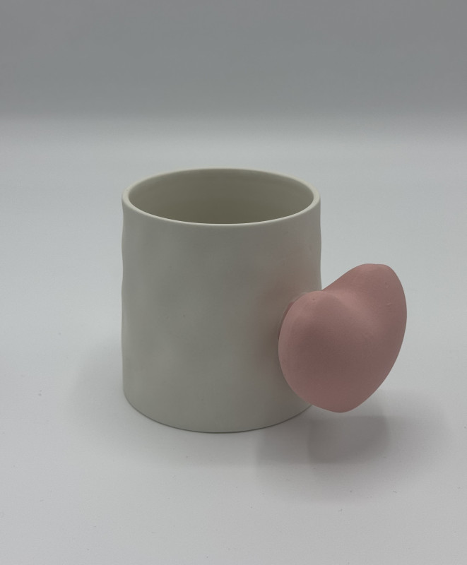 modern and minimalist ceramic mug