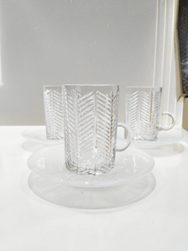 6 tea istikans and 6 coffee cups